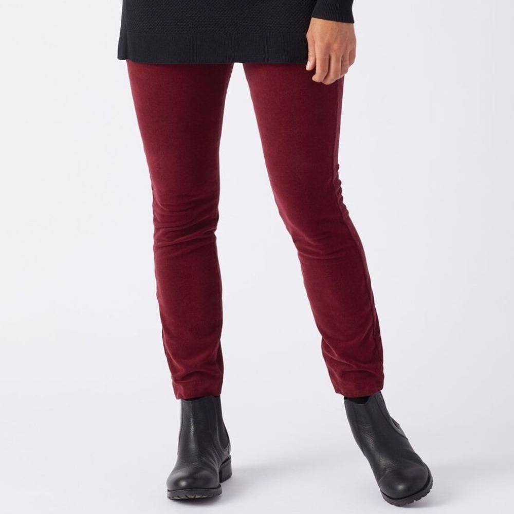$79 EUC DULUTH corduroy pants 8 R maroon burgundy mini cord